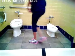 Prekrasna zumba kuja