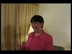 Muž iznenađenja dlakav brit žena s 3 cocks