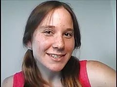 Prekrasna dlakav teen dobiva nje kremasti maca jeben