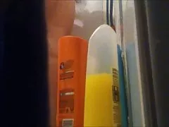 Gola mama je uhvaćen u tuš po skrivene cam